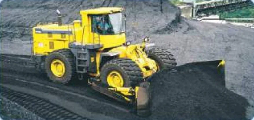 بلدوزر بعجلات كوماتسو WD600